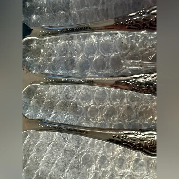 Oneida Wordsworth Rose Stainless Flatware USA Silverware Forks, Knives 26 Pcs - Picture 11 of 16